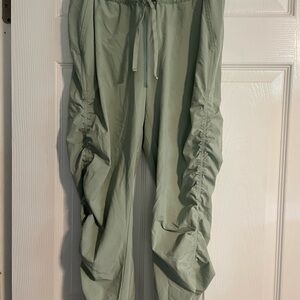 Athleta Attitude Ruched Pant 0P